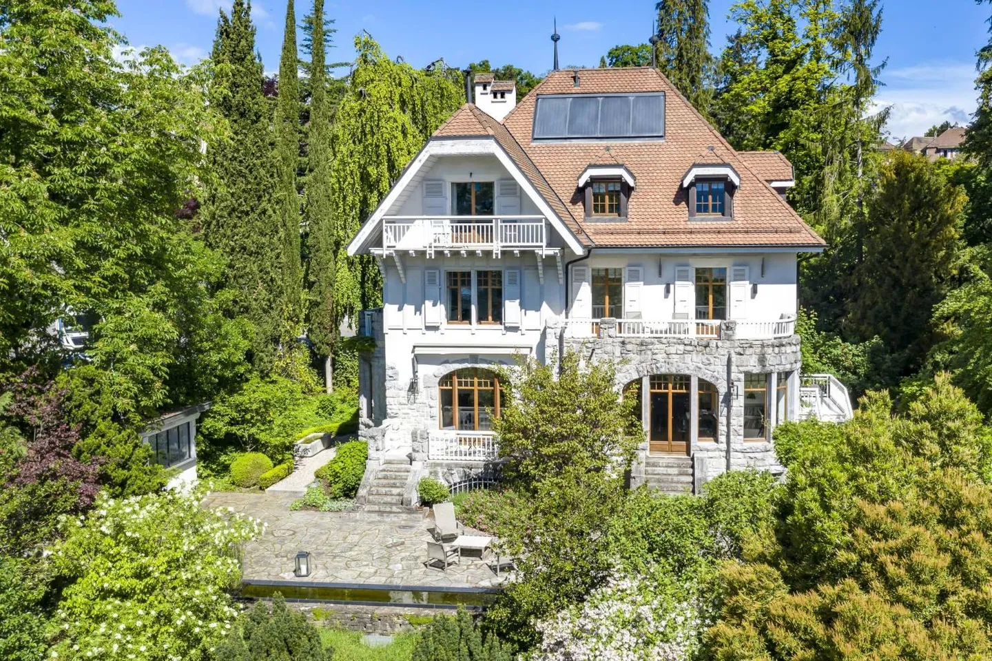 Charmantes Herrenhaus in Lausanne - Foto 1 von 3