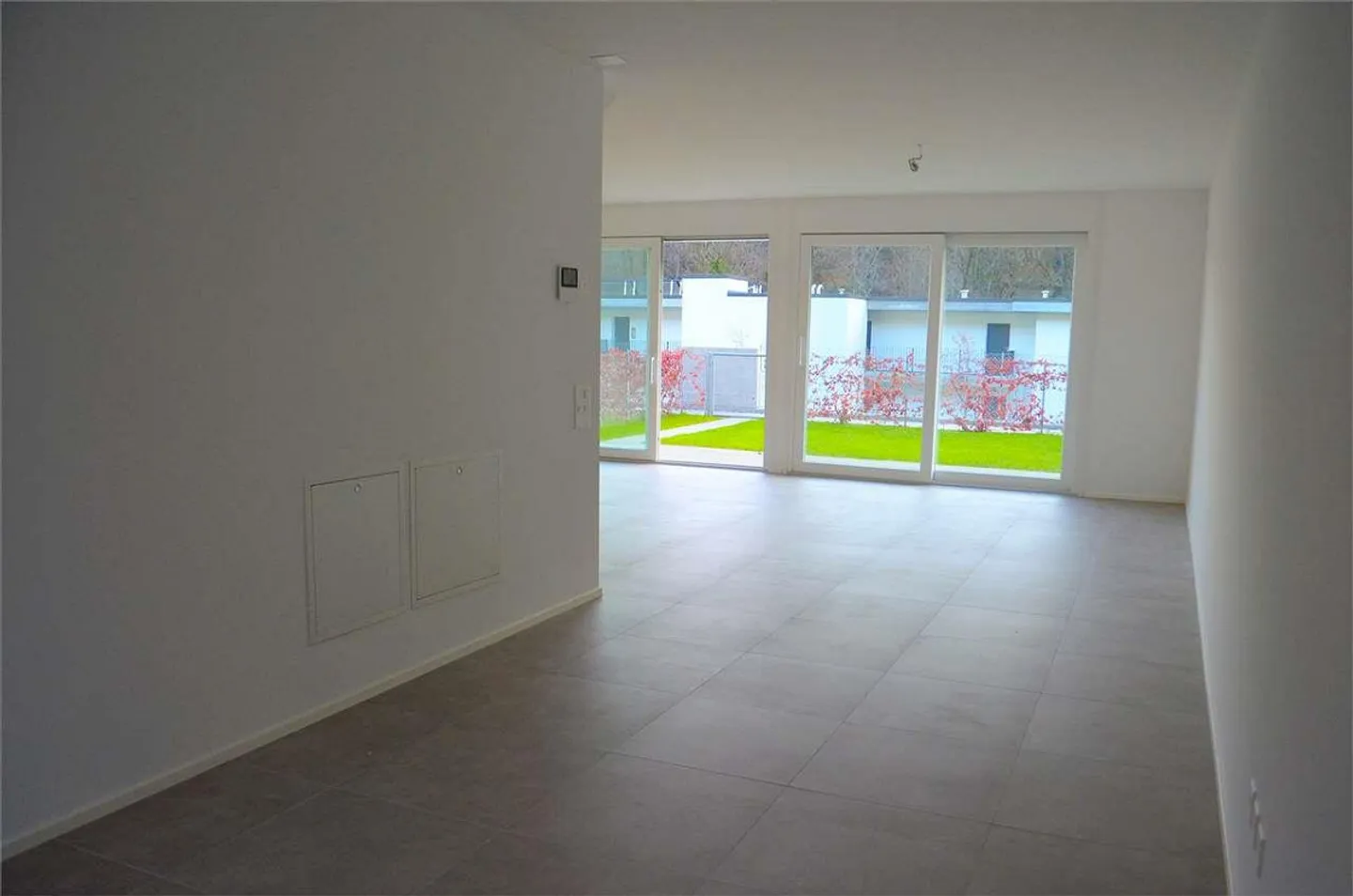 For Rent in Curio - Photo 7 of 13