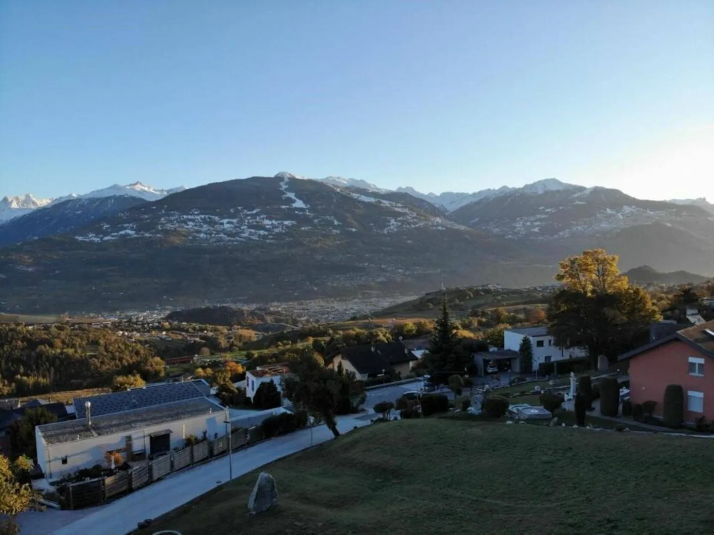 Stunning Terrace Apartment in Savièse - Photo 6 of 9