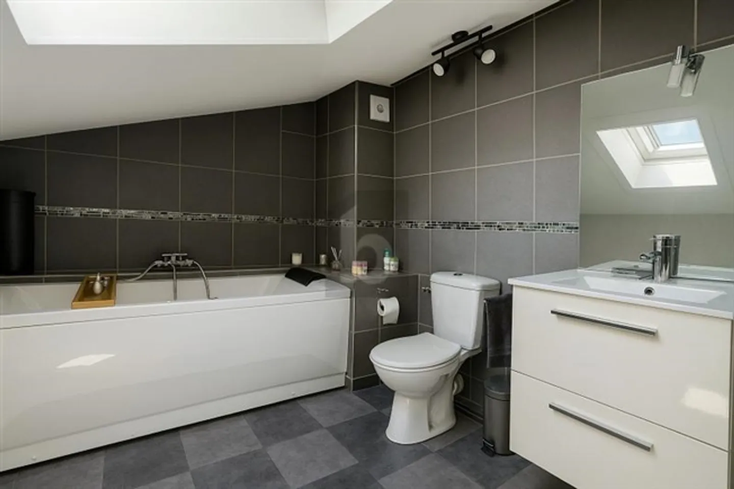 Bellamente ristrutturato Masonette - Foto 5 di 6