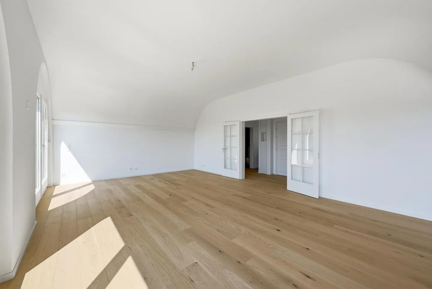 Villa 5.5 Zimmer - Foto 1 von 17