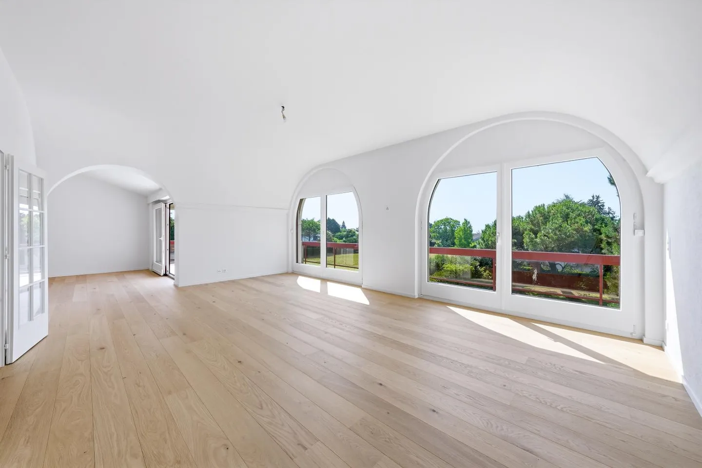 Villa 5.5 Zimmer - Foto 2 von 17