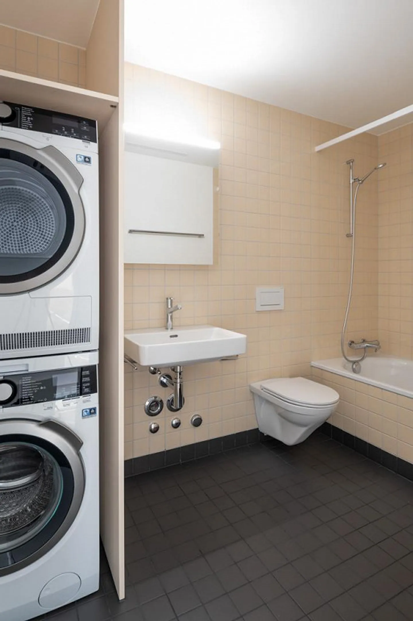 Appartamento 3.5 locali con balcone e loggia - Foto 4 di 5