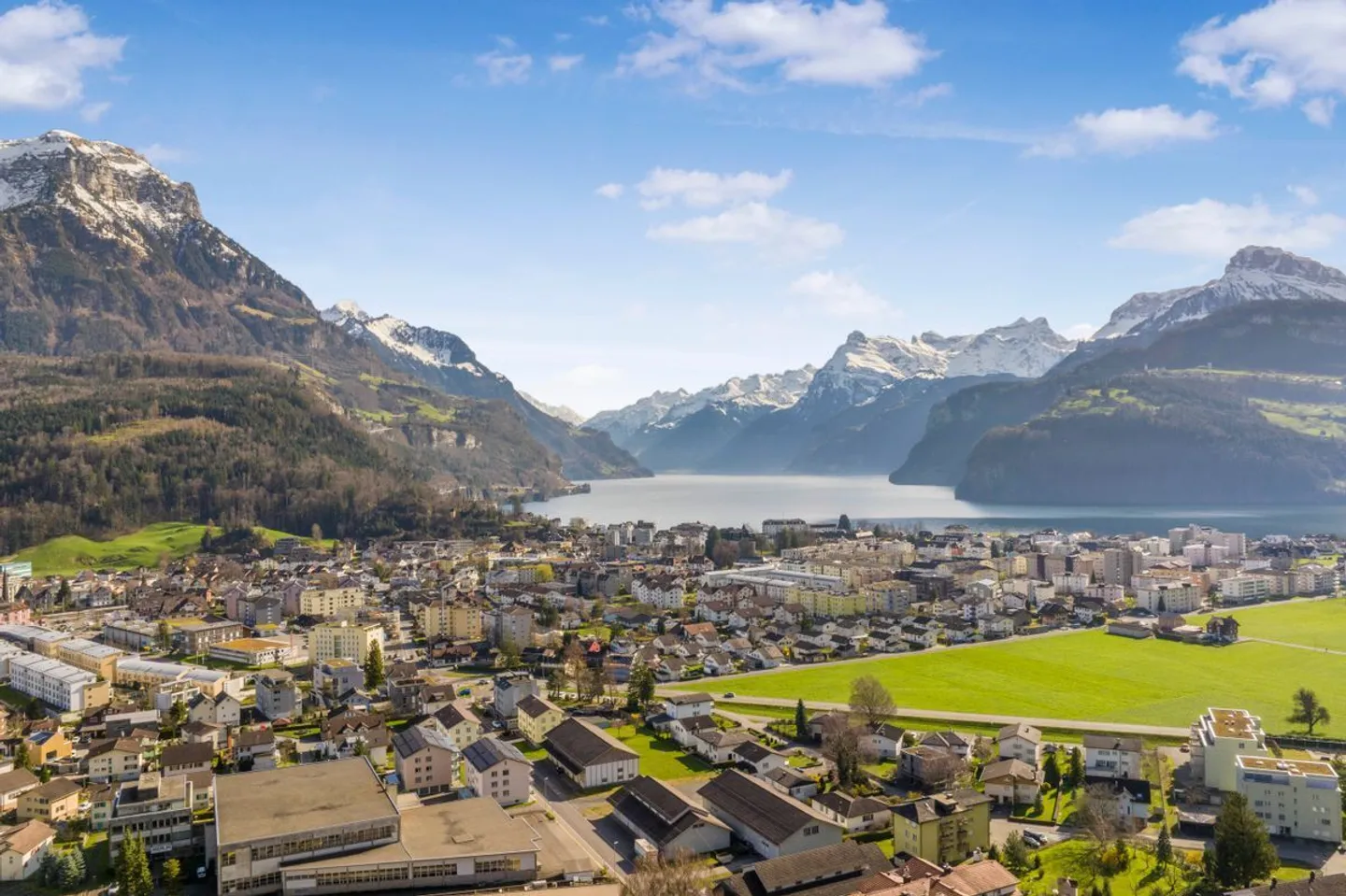 Appartement avec vue panoramique dégagée et espace bien-être - Photo 8 sur 13