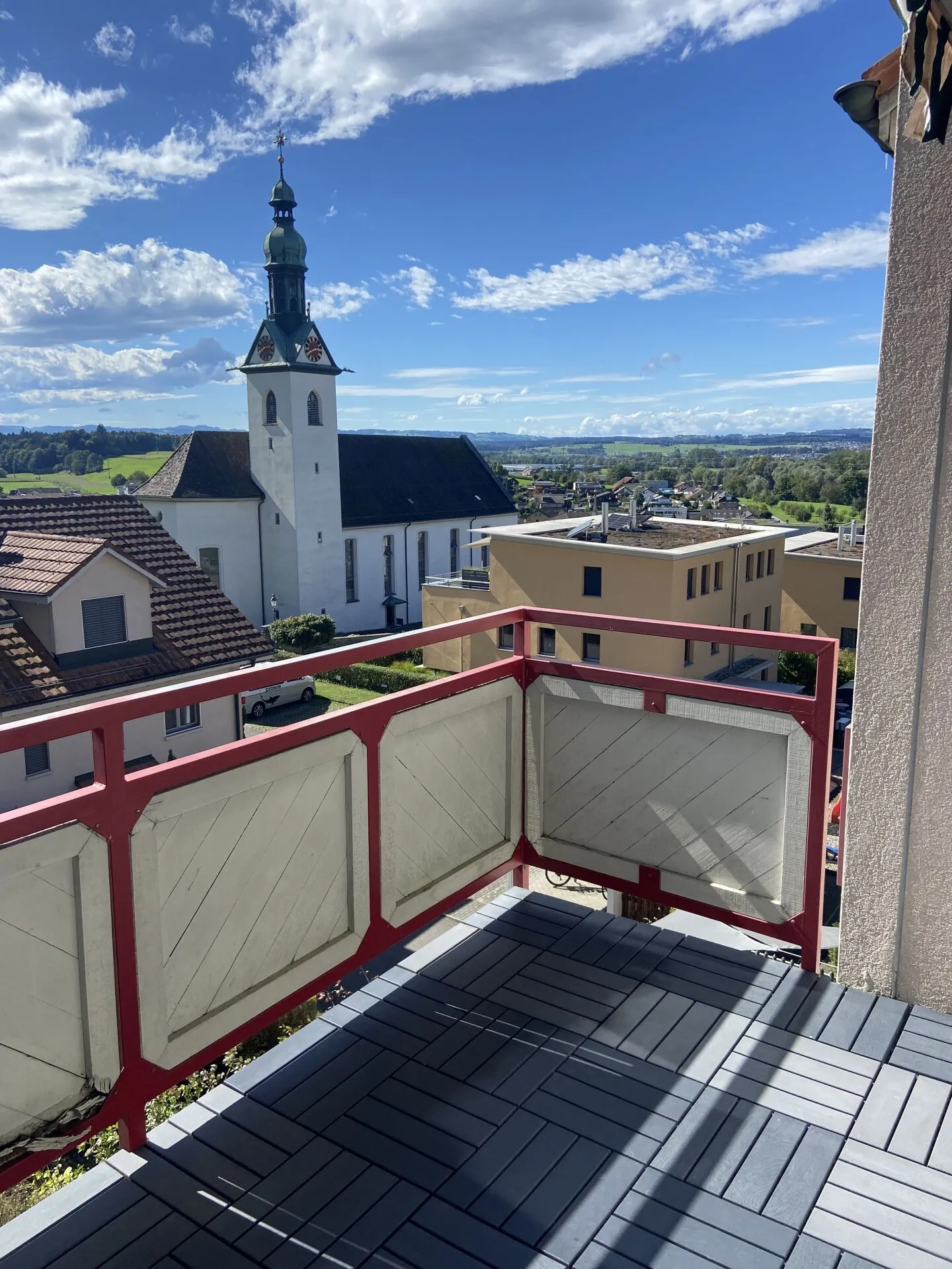 Neu renovierte 2.5-Zimmerwohnung mit Weitsicht! - Foto 6 von 7