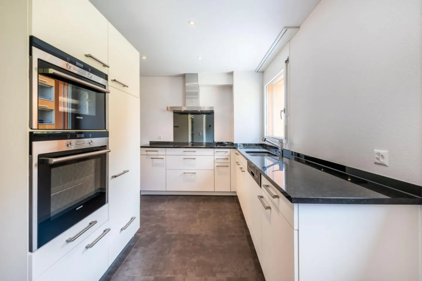 Geräumige Wohnung in Haselwart - Foto 2 von 12