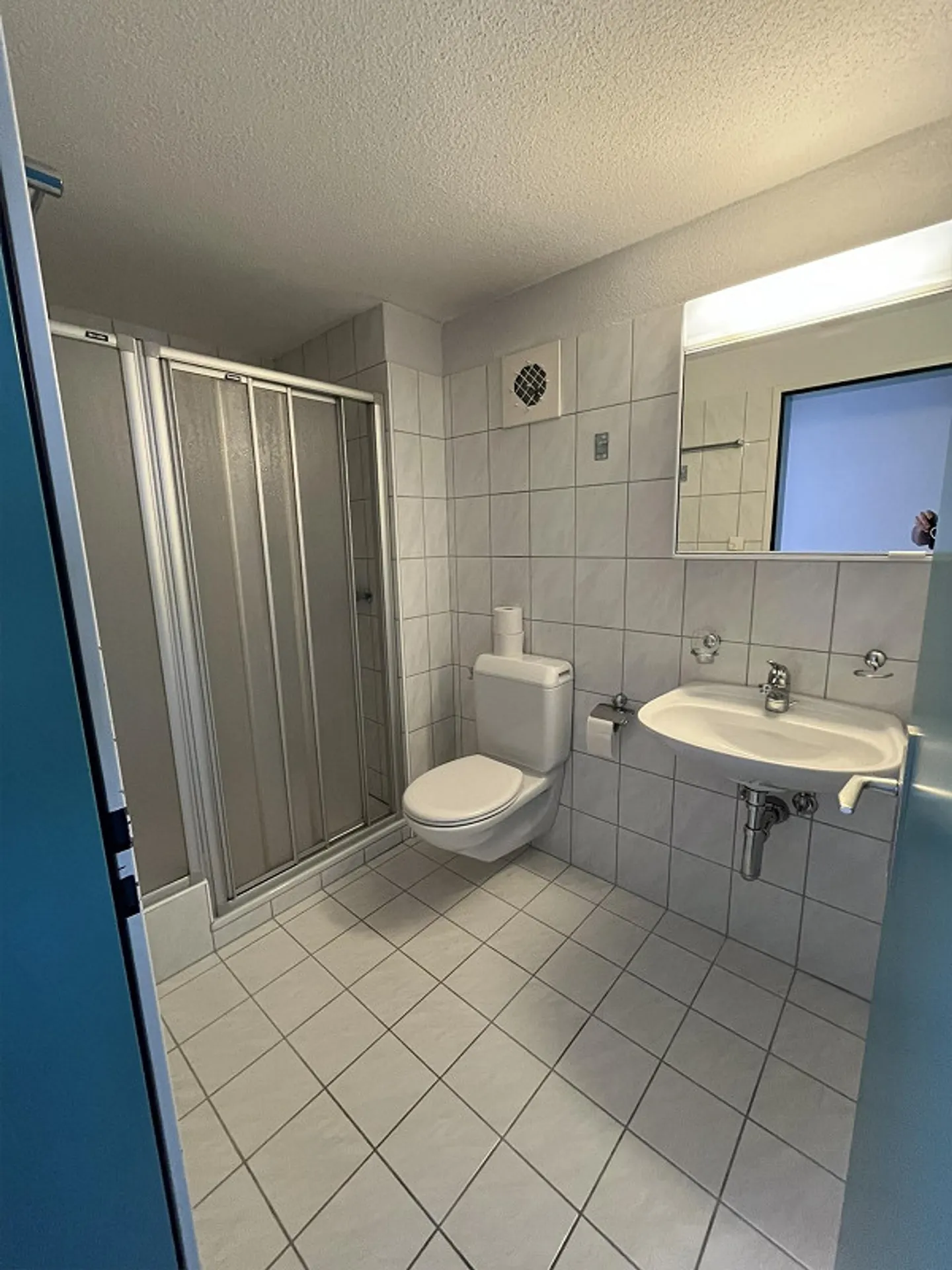 Appartement 2,5 pièces avec terrasse - Photo 6 sur 7