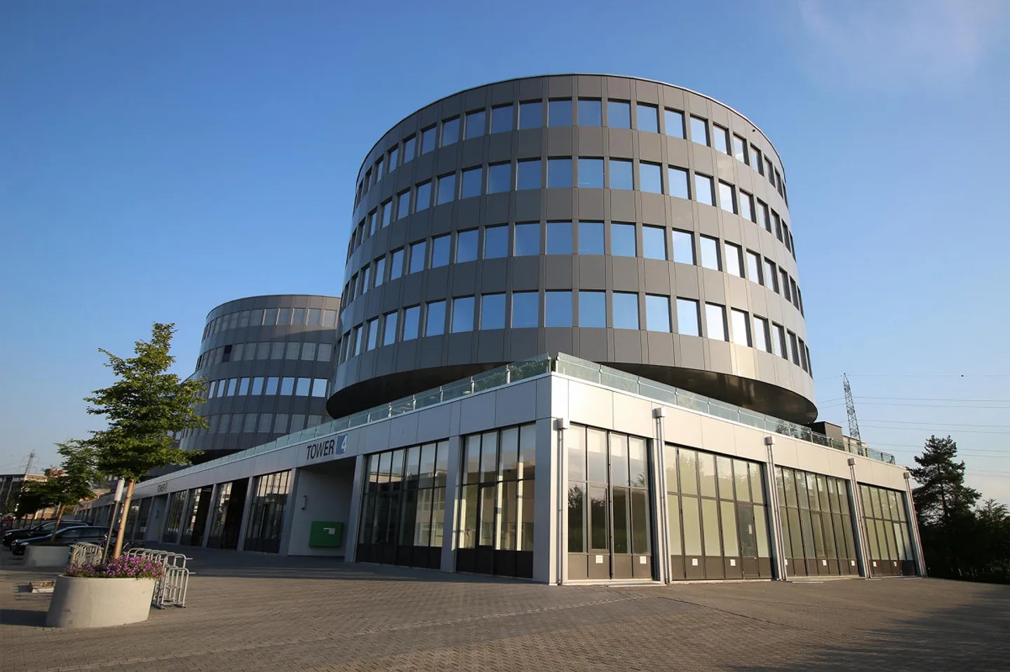 4-Tower's Steinhausen - Attraktive Gewerbefläche vermieten - Foto 2 von 2