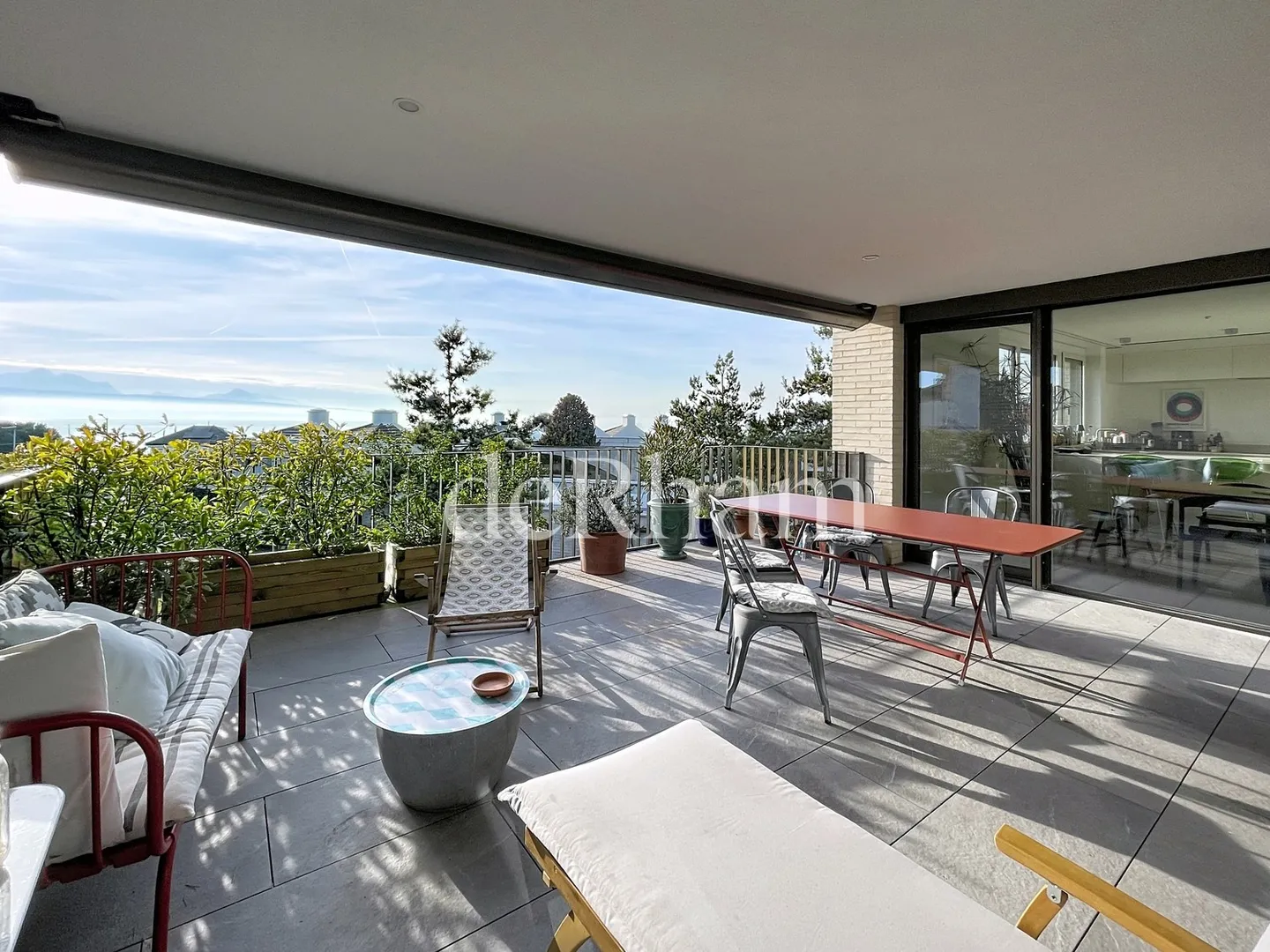 LUTRY: Splendid 4.5 with terrace and lake view! - Photo 5 of 13