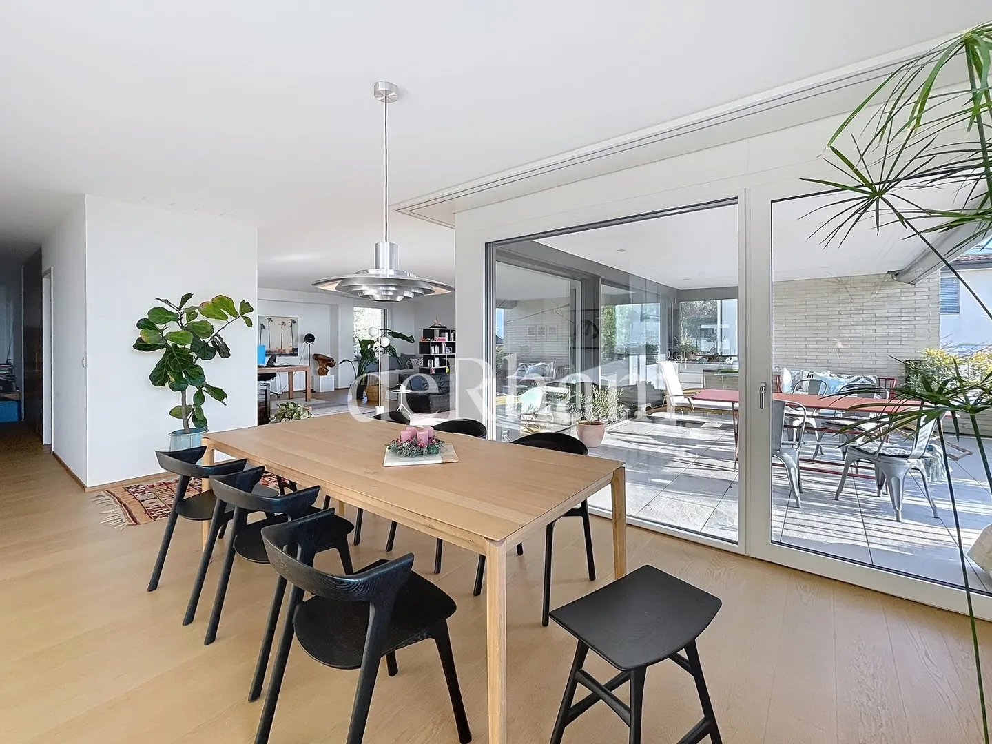 LUTRY: Splendid 4.5 with terrace and lake view! - Photo 6 of 13