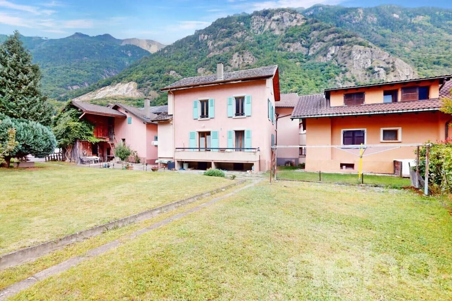 Ensemble immobilier à Collonges: maison et studios! - Photo 7 sur 12