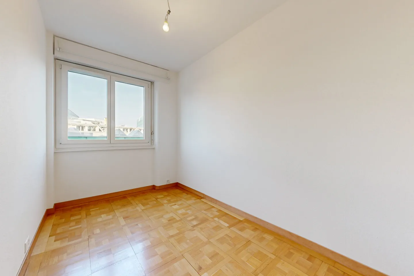 Beautiful apartment near Cornavin train station - Photo 8 of 9