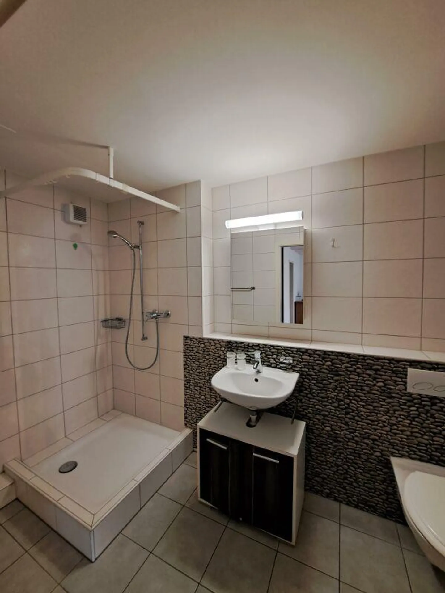 Appartamento affascinante vicino al Reno e alla città - Foto 3 di 5