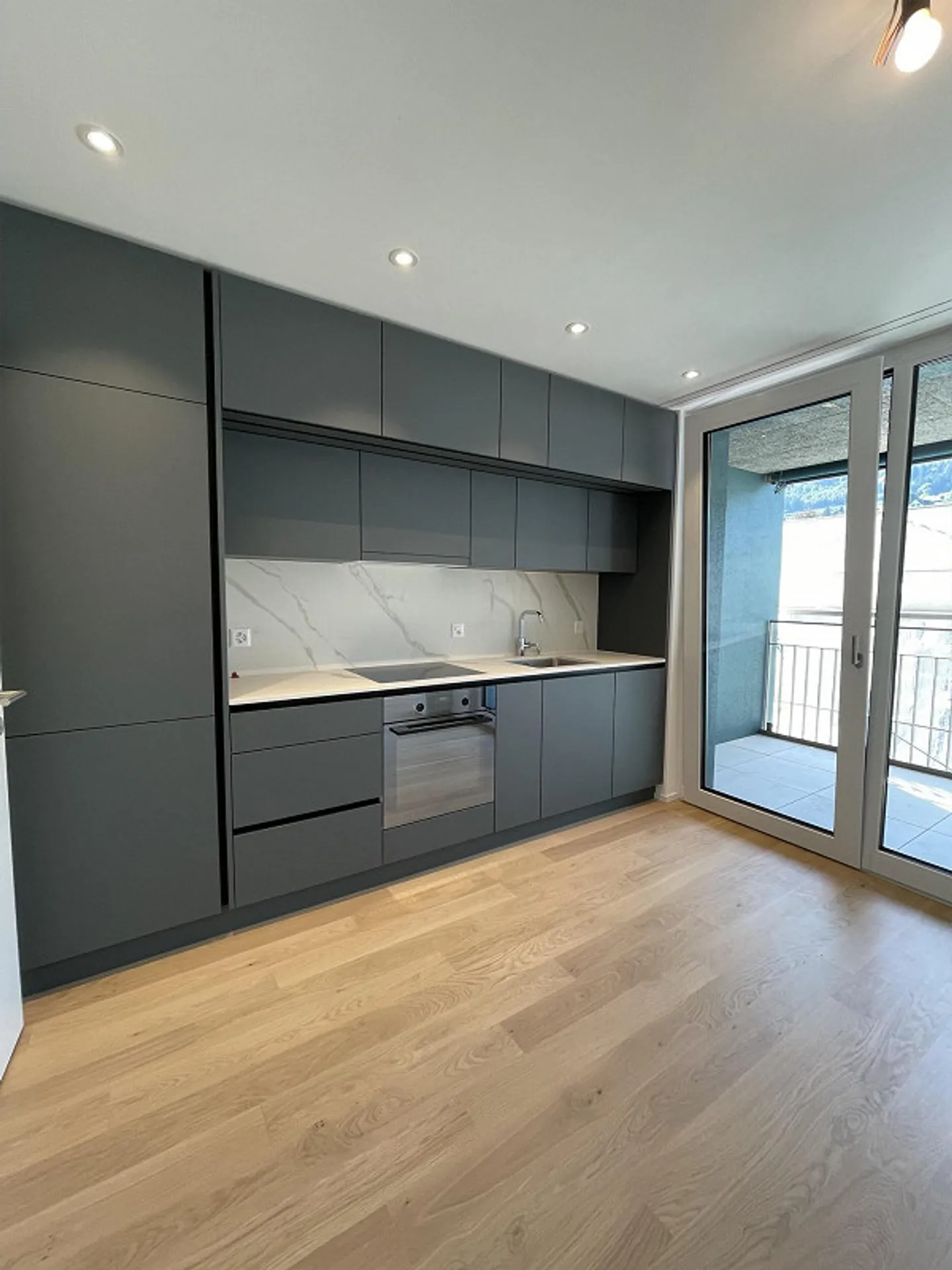 Moderne 2.5-Zimmerwohnung in Horgen  Zentral & Seenah - Foto 2 von 9