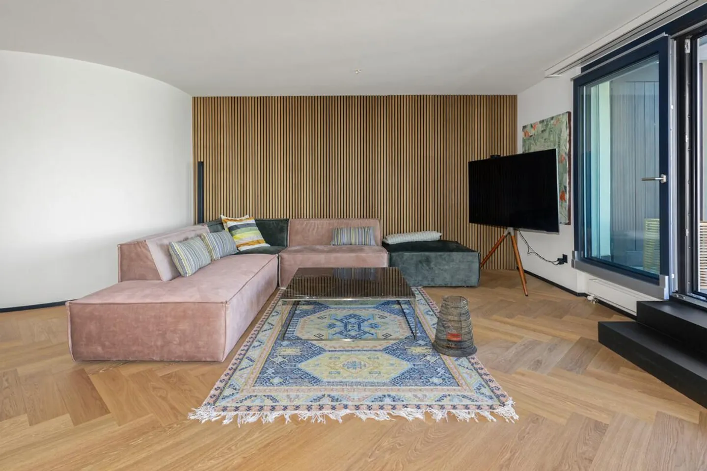 Feusisberg: Living above Lake Zurich with a panorama - Photo 3 of 5