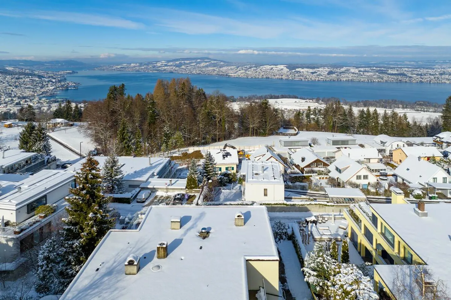 Feusisberg: Living above Lake Zurich with a panorama - Photo 4 of 5