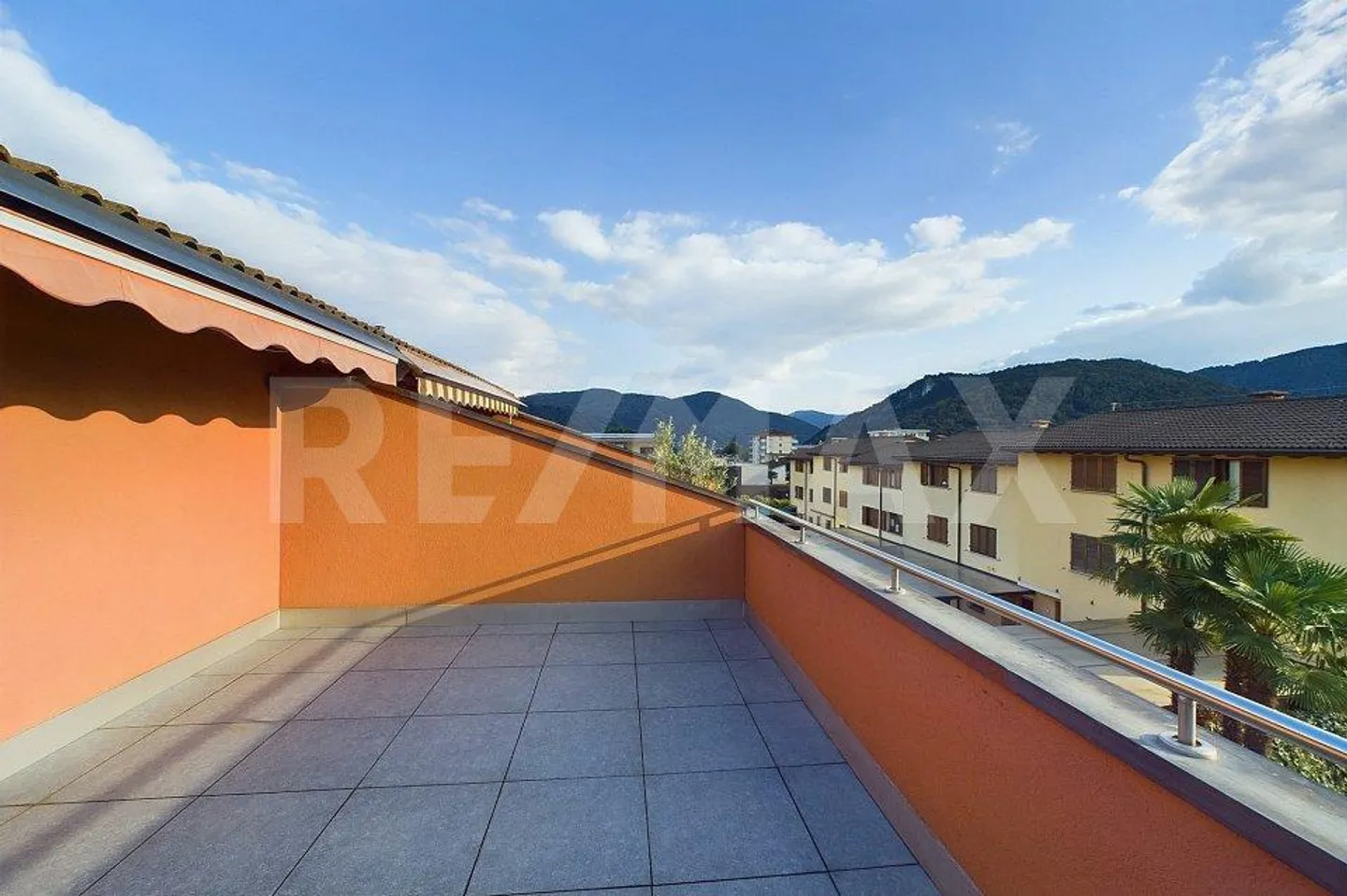 4 ½ - Room House with Panoramic View and Versatile Spaces - Photo 3 of 13