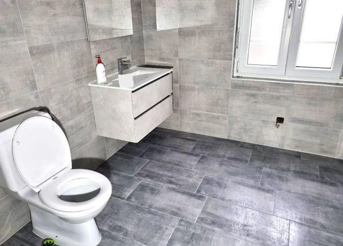 Casa plurifamiliare di 3 app. con garage posizione centrale, soleggiante - Foto 9 di 29