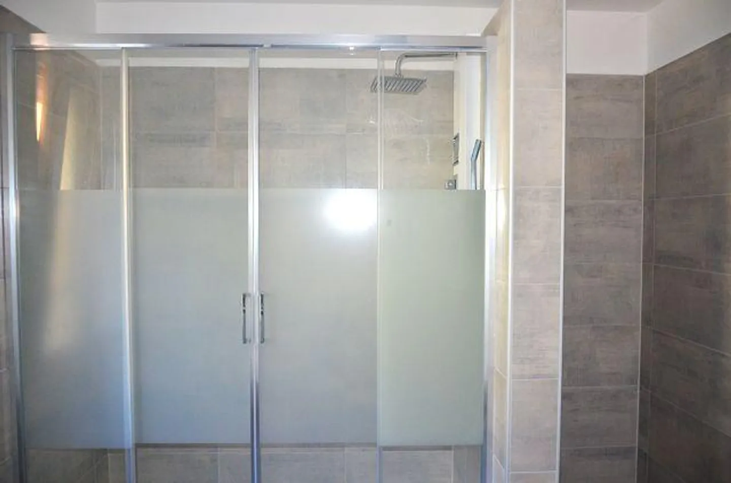 Casa plurifamiliare di 3 app. con garage posizione centrale, soleggiante - Foto 10 di 29