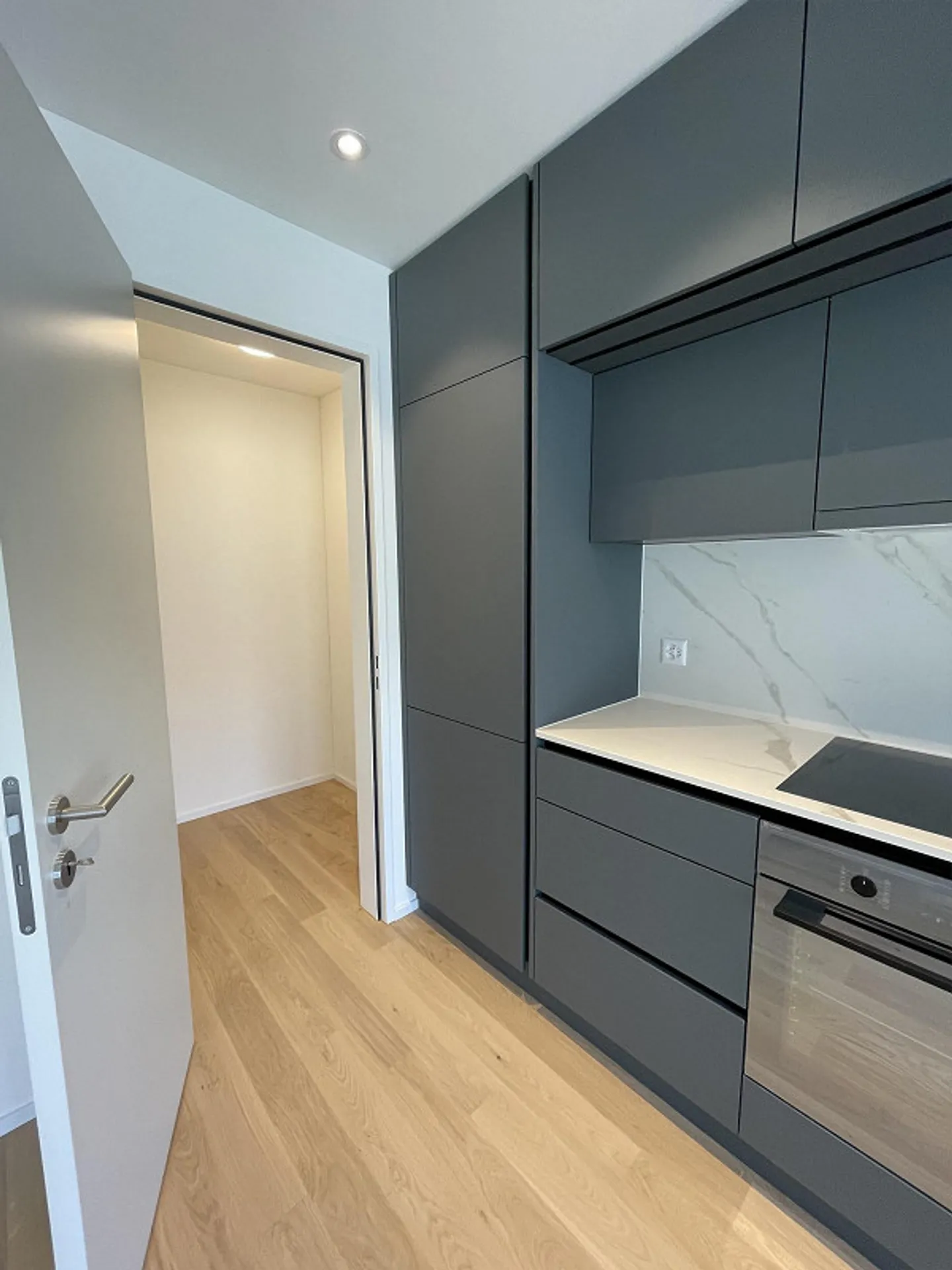 Moderne 2.5-Zimmerwohnung in Horgen  Zentral & Seenah - Foto 4 von 9