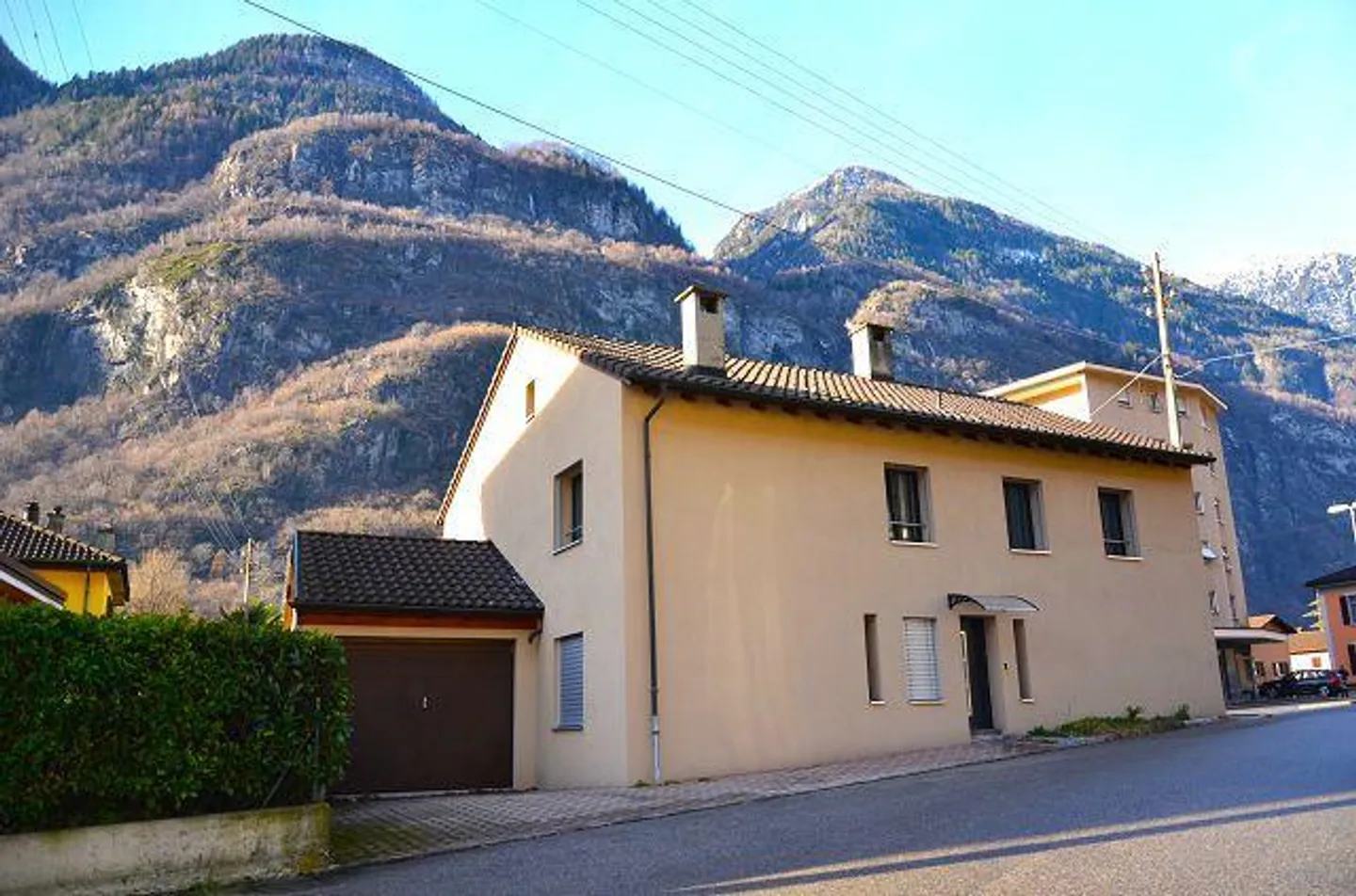 Casa plurifamiliare di 3 app. con garage posizione centrale, soleggiante - Foto 26 di 29