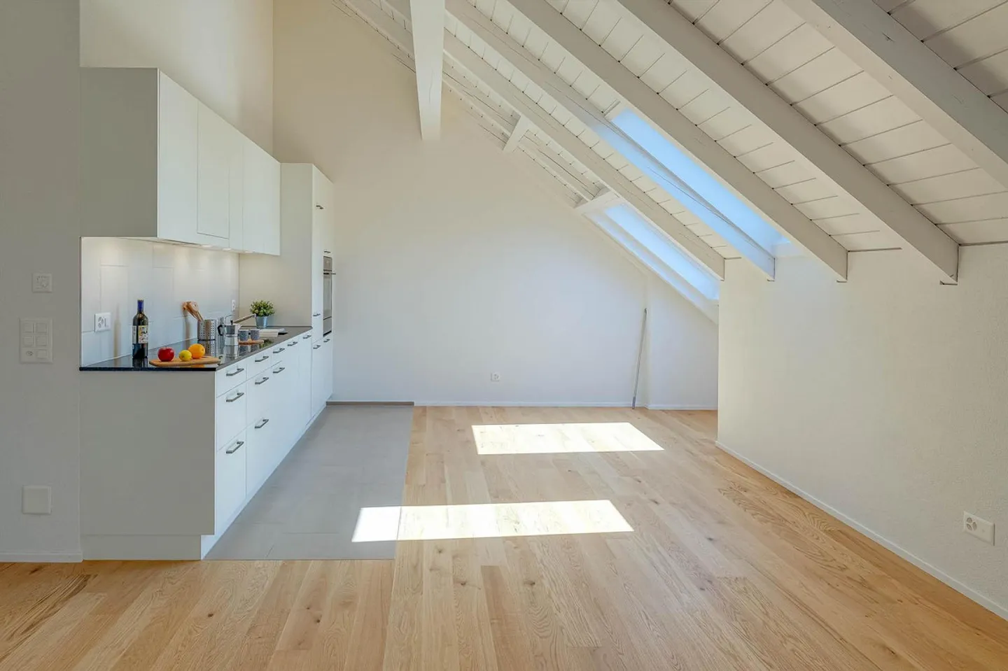 grosszügige Dachwohnung - Foto 2 von 12