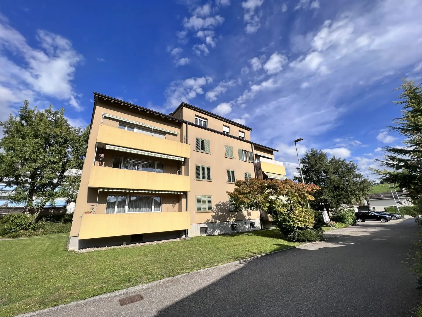 Appartement sous les combles de 1,5 pièce dans un endroit calme - Photo 1 sur 9