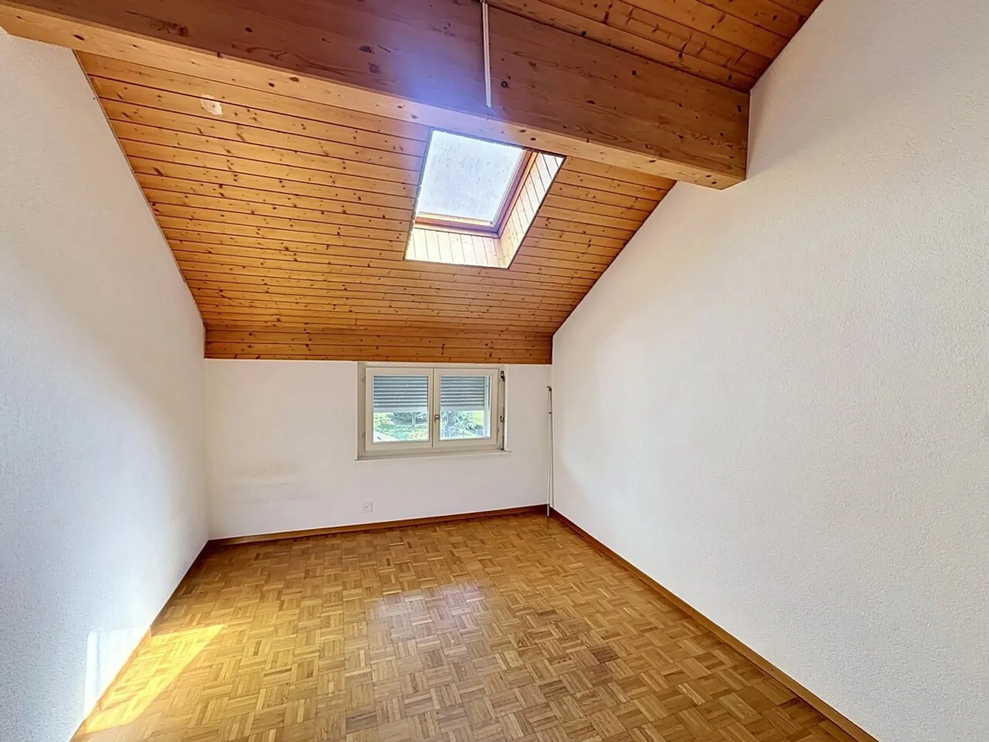 Appartement 4,5 pièces à Monthey - Confort, Espace et Luminosité - Photo 4 sur 11