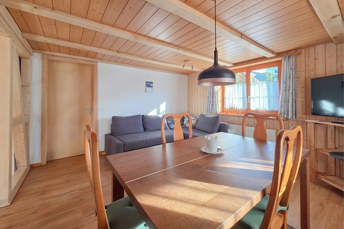 Living, investing, and enjoying on the sunny side of Adelboden with a view of the Lohner. - Photo 12 of 13