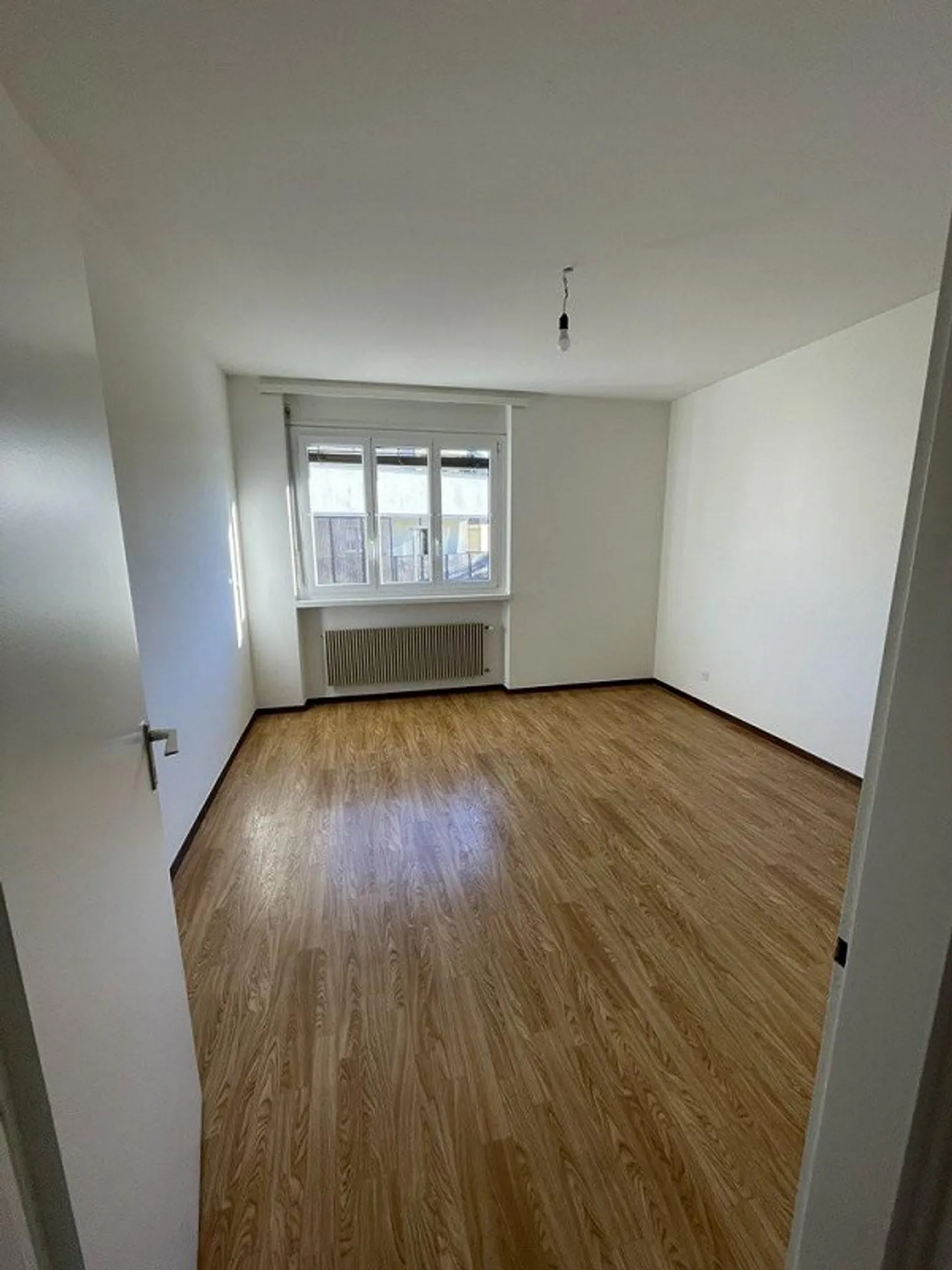 Zu vermieten: 2,5-Zimmer-Wohnung in Savosa! - Foto 2 von 7