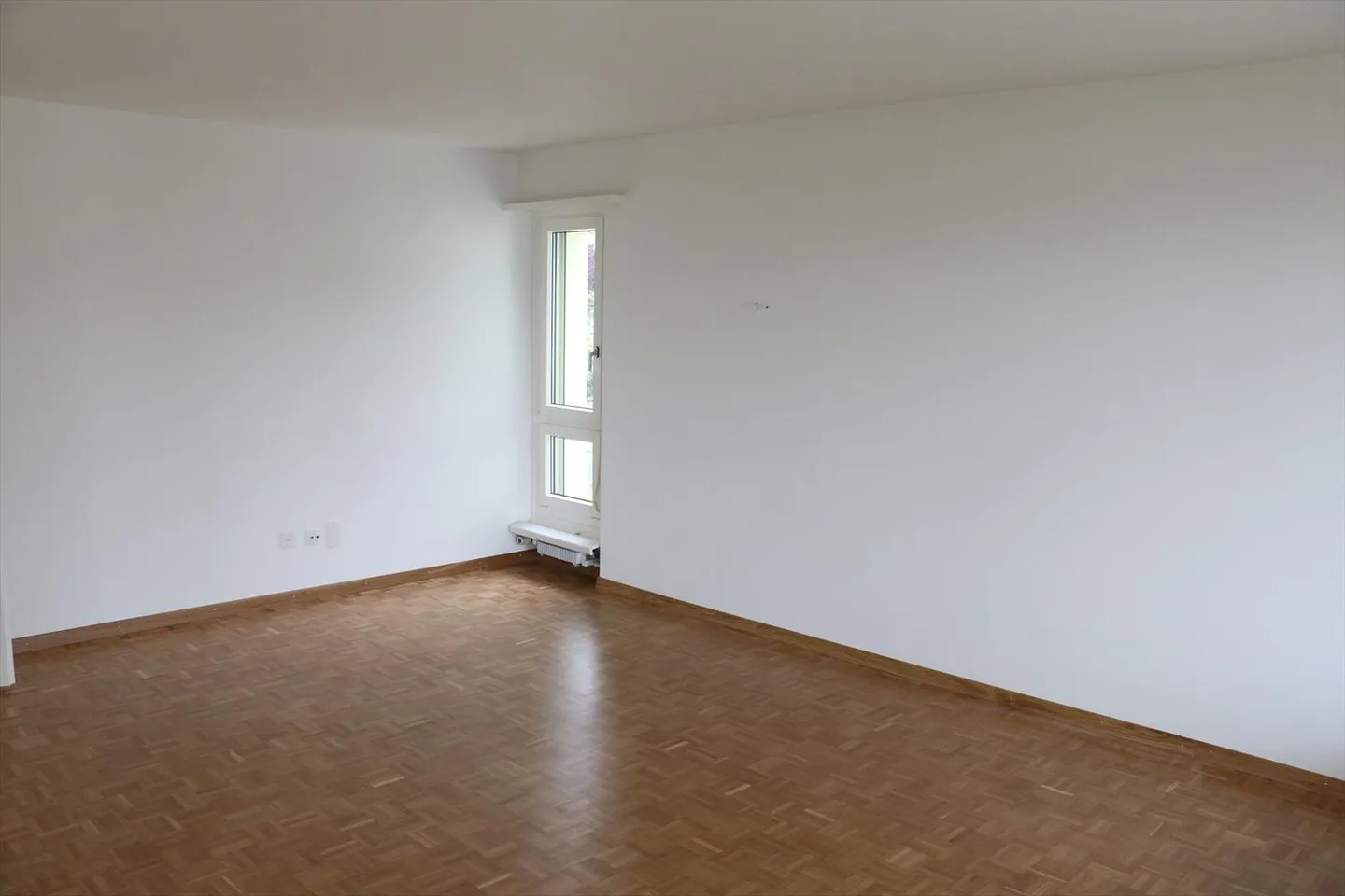 Apartment for rent - Photo 4 of 8