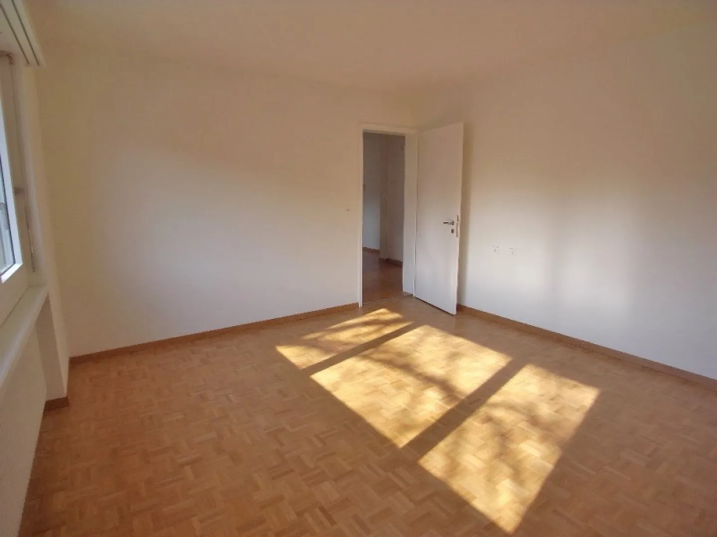 Apartment for rent - Photo 7 of 8