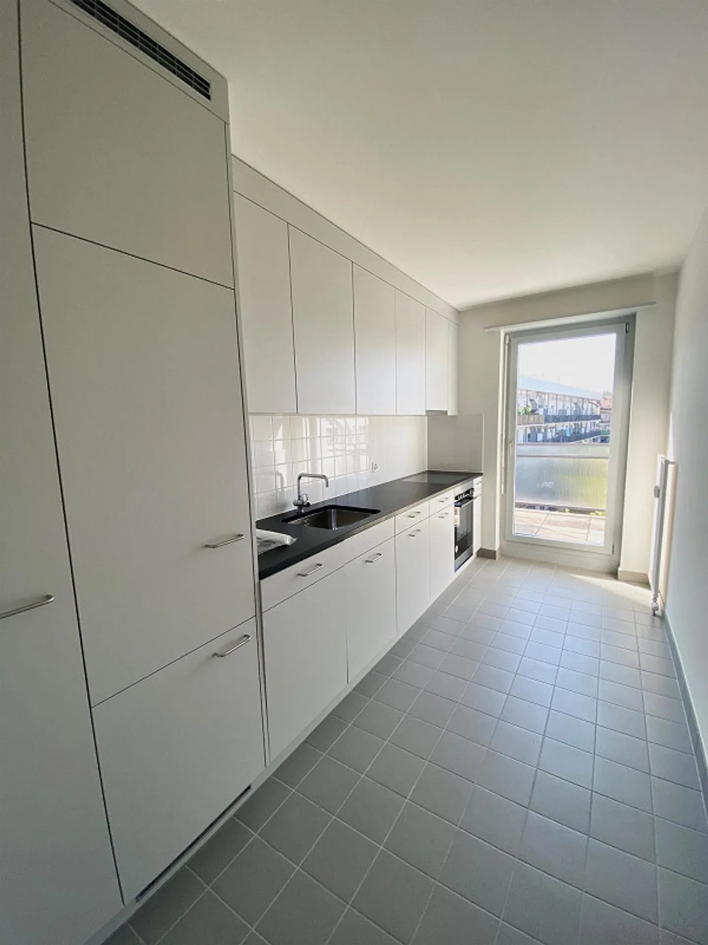 Ampio appartamento duplex cerca nuovo inquilino! - Foto 3 di 10