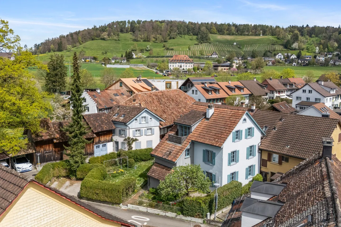 Schlafende Schönheit muss wachgeküsst werden! - Foto 1 von 12
