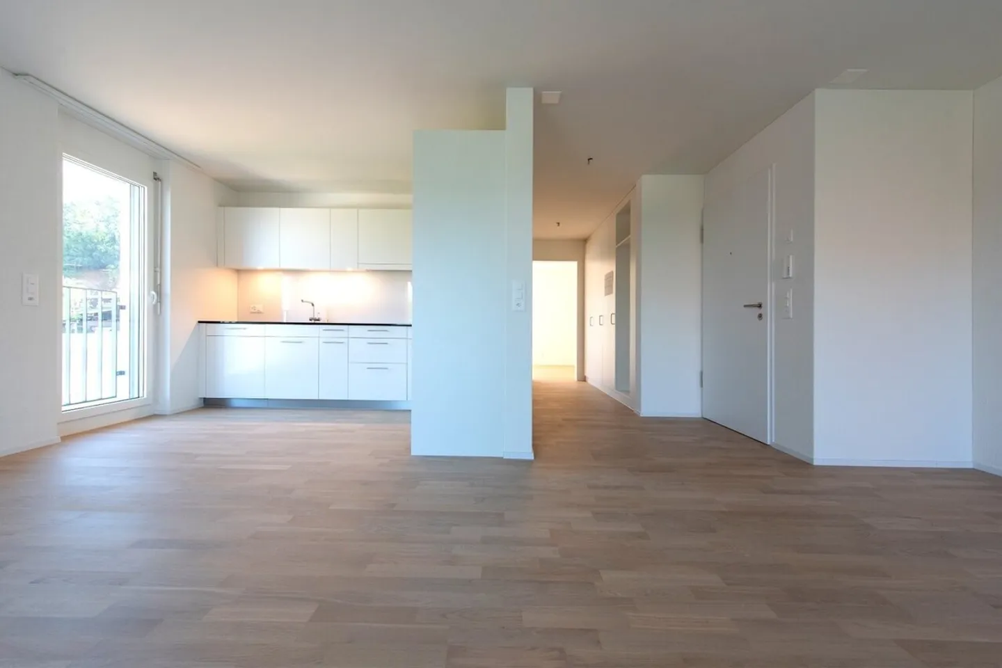 Moderne 2.5 Zimmer Wohnung - Foto 2 von 8