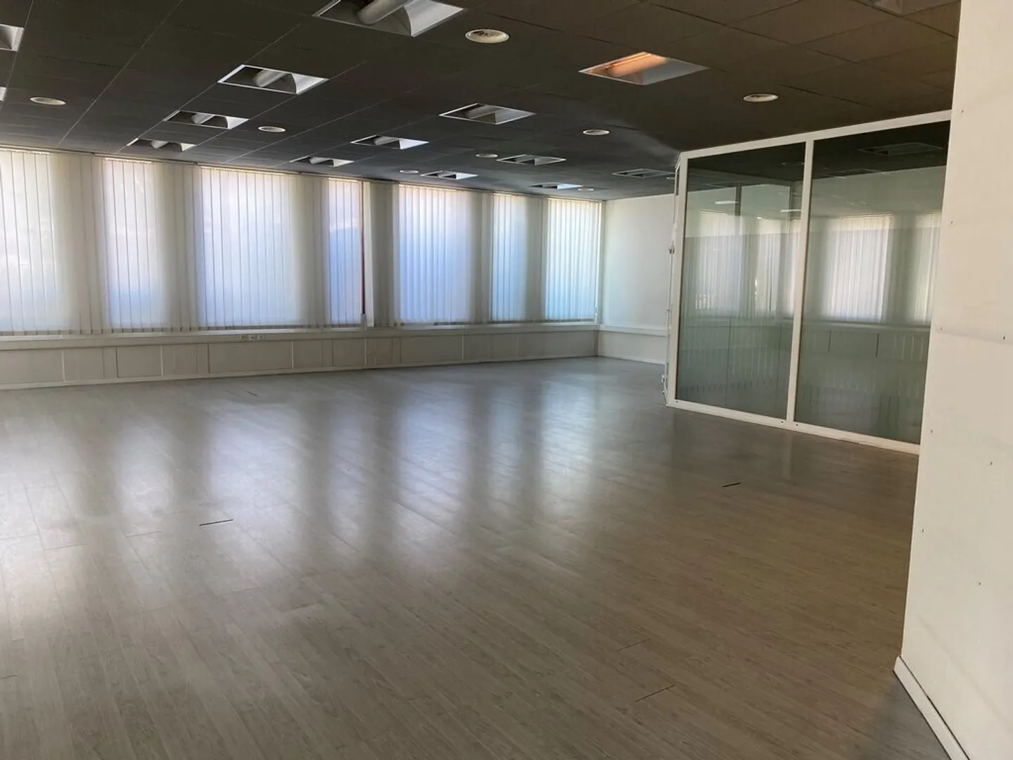 Votre nouveau site d'entreprise - au centre de Wohlen - Photo 3 sur 8