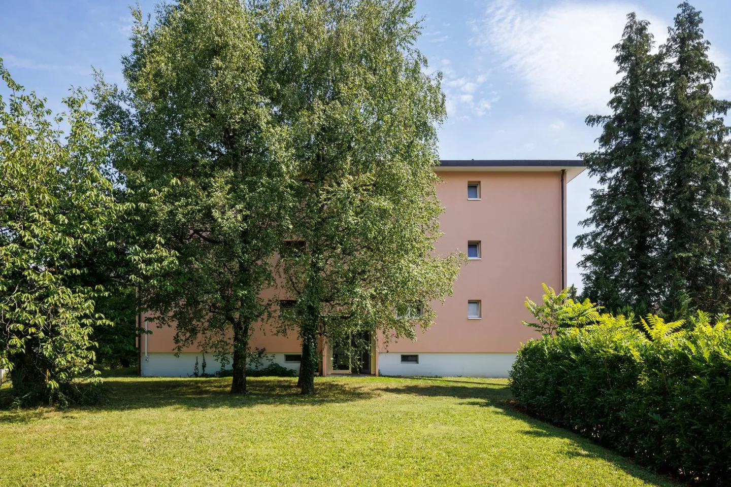 Charmant appartement 3 pièces - Photo 2 sur 11