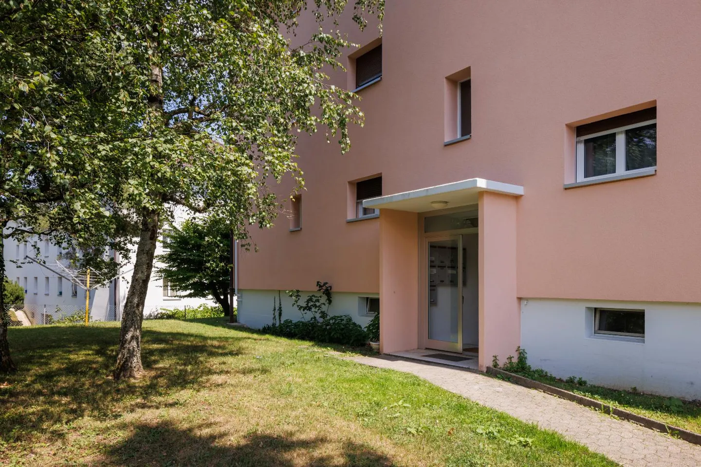 Charmant appartement 3 pièces - Photo 3 sur 11