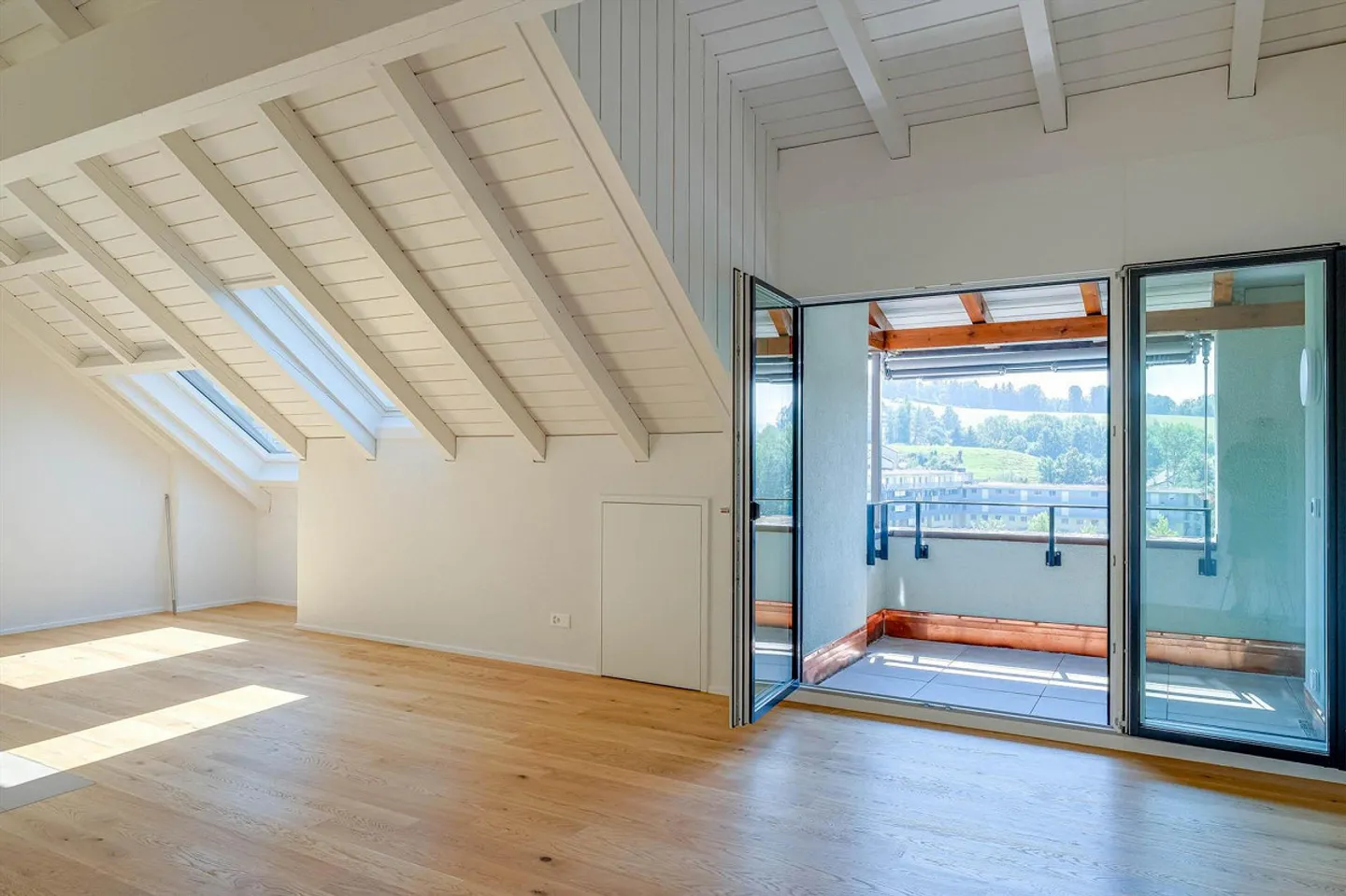 grosszügige Dachwohnung - Foto 7 von 12