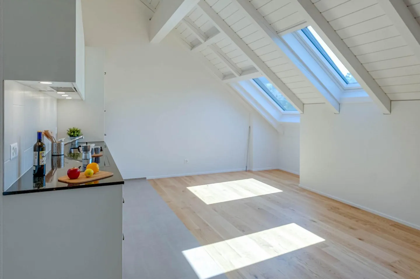 grosszügige Dachwohnung - Foto 4 von 12