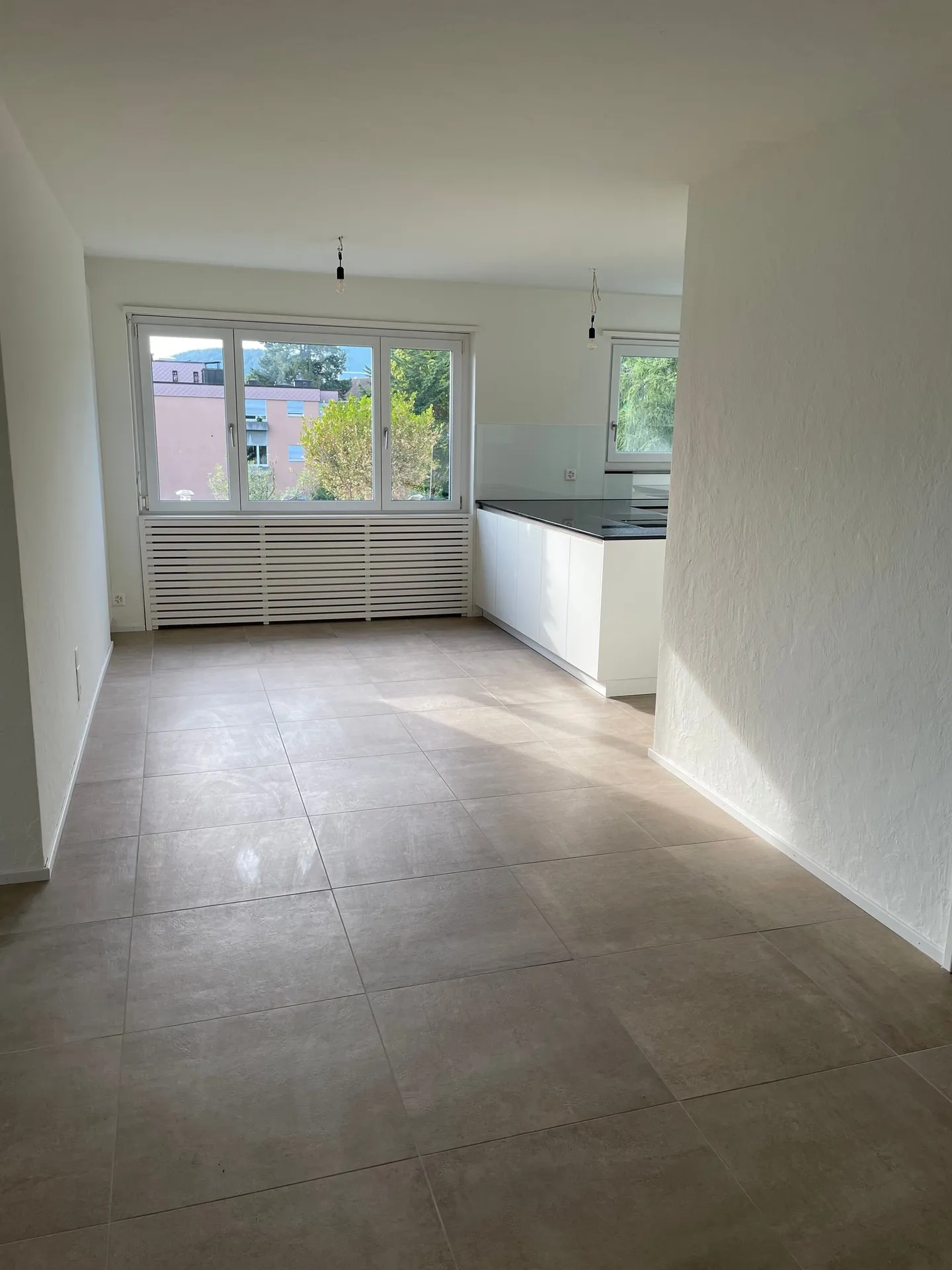 Grosszügige und moderne 4.5-Zimmer-Wohnung an ruhiger Lage - Foto 4 von 14