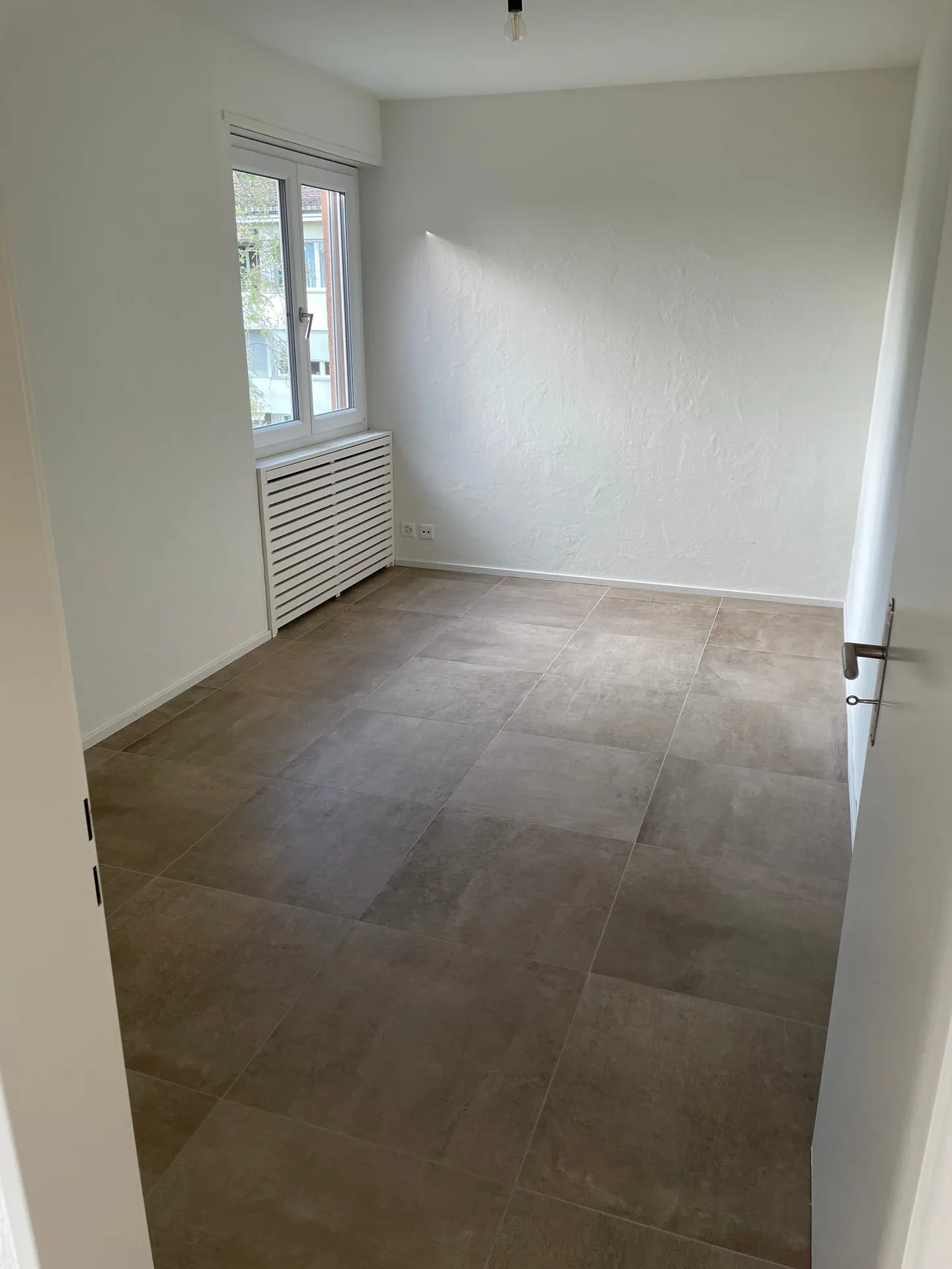 Grosszügige und moderne 4.5-Zimmer-Wohnung an ruhiger Lage - Foto 8 von 14