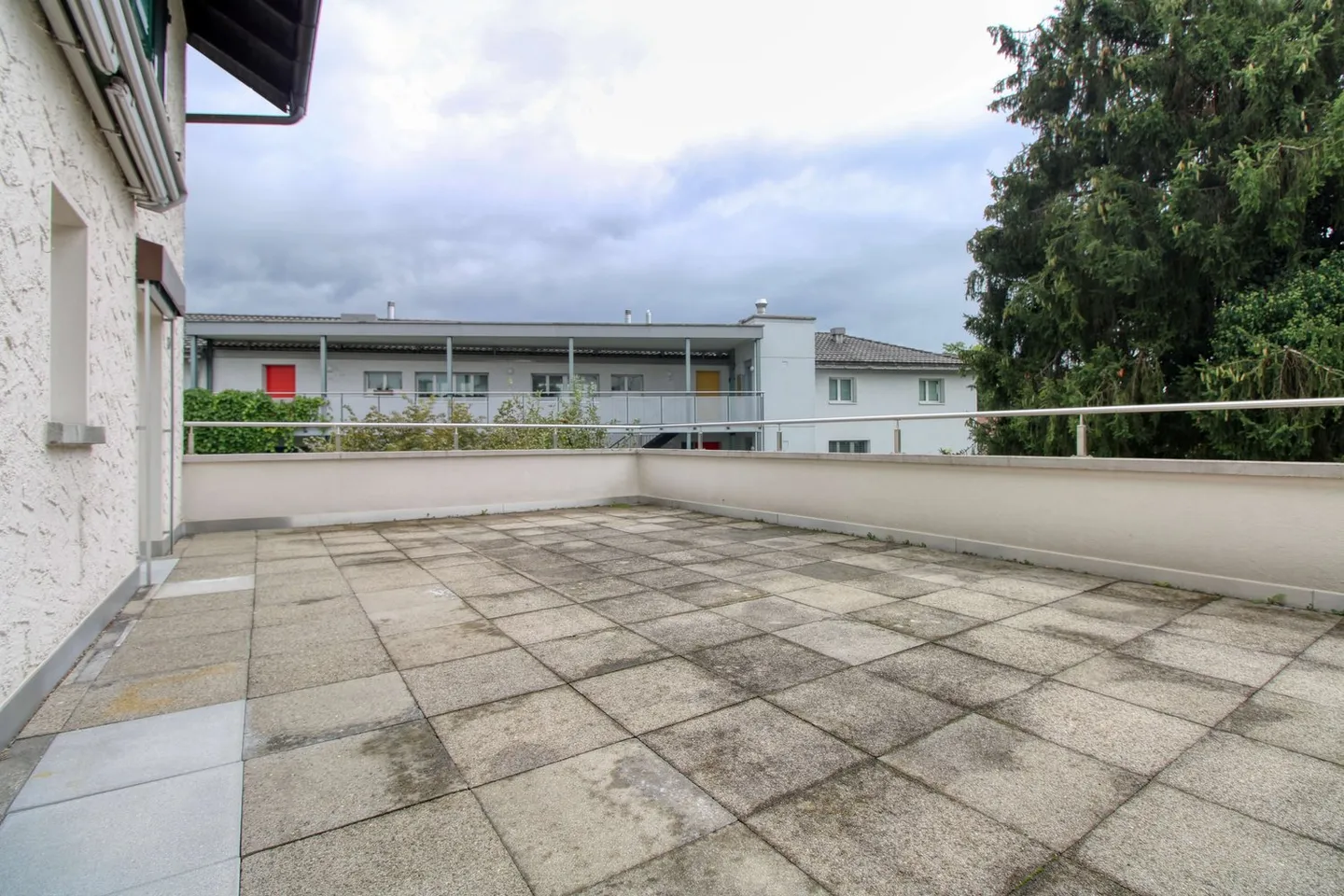 Spacious Coliving Apartment with Large Terrace in Wallisellen - Photo 11 of 25