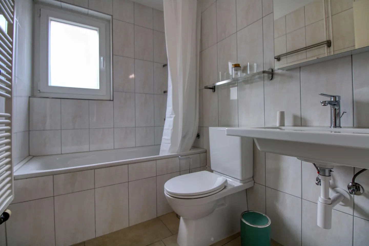 Spacious Coliving Apartment with Large Terrace in Wallisellen - Photo 24 of 25