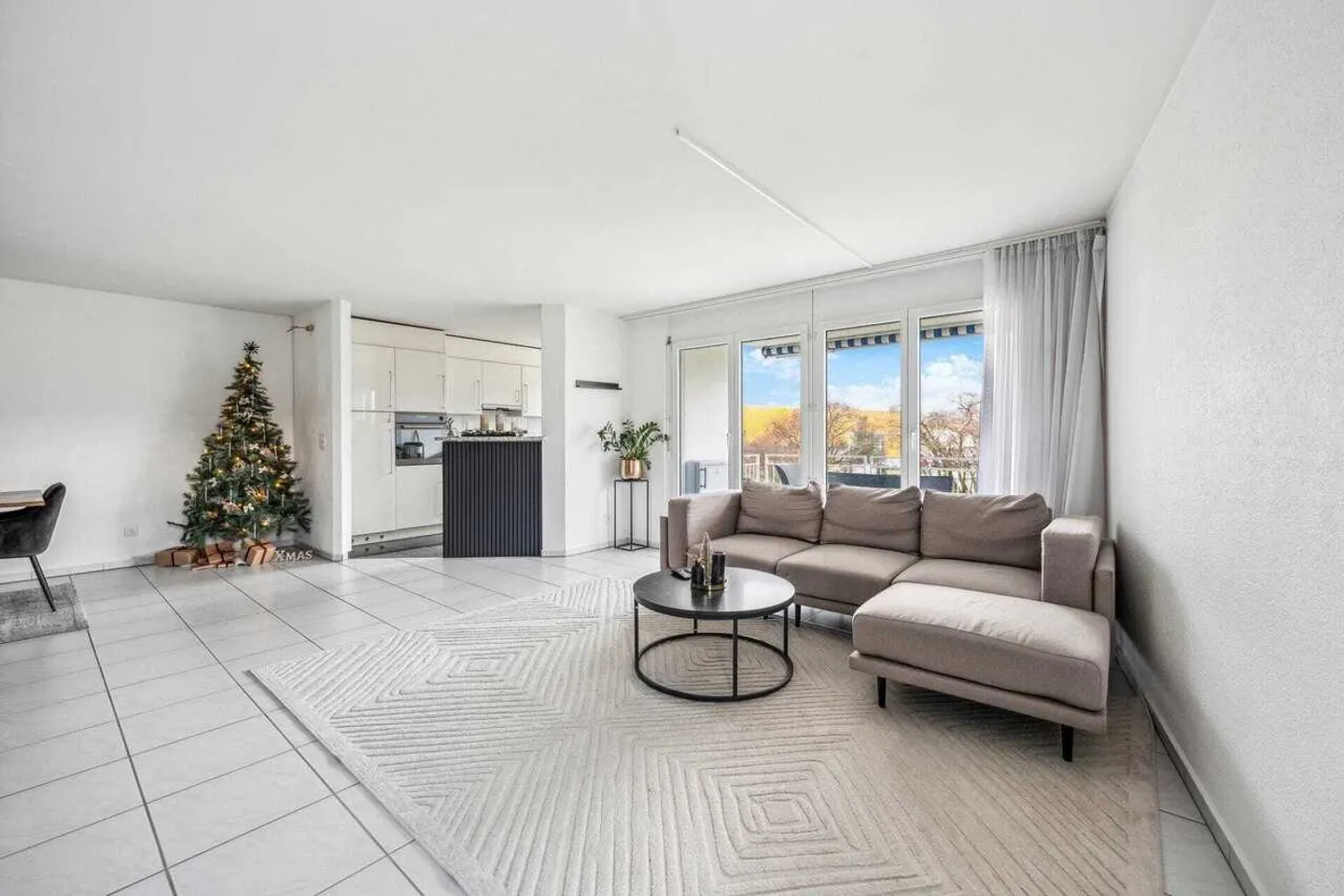 Appartement 4.5 pièces ensoleillé à vendre à Subingen - Photo 2 sur 13