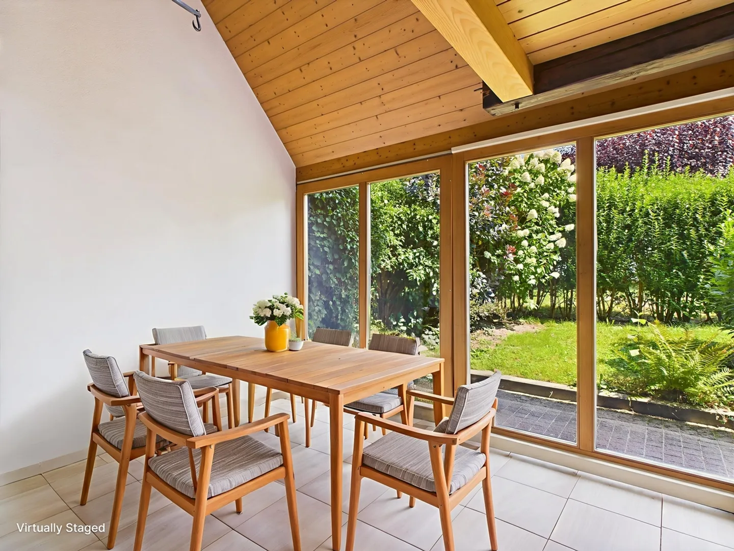 Casa a schiera ristrutturata di 5,5 stanze a Mattstetten - Foto 8 di 13