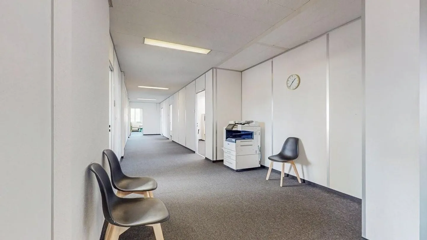 Diverse office spaces for rent - Photo 2 of 4