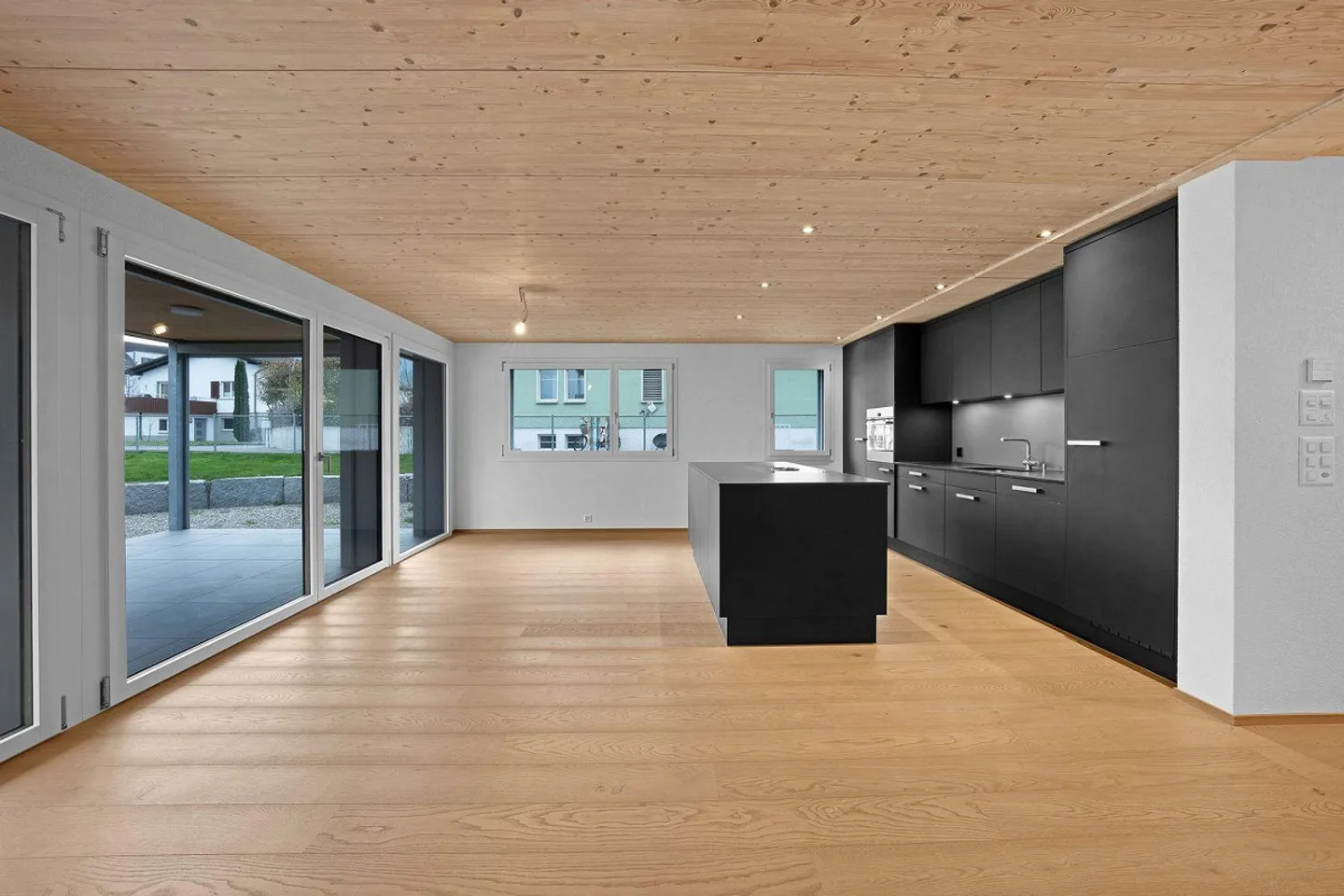 4.5-Room Apartment - Photo 2 of 13