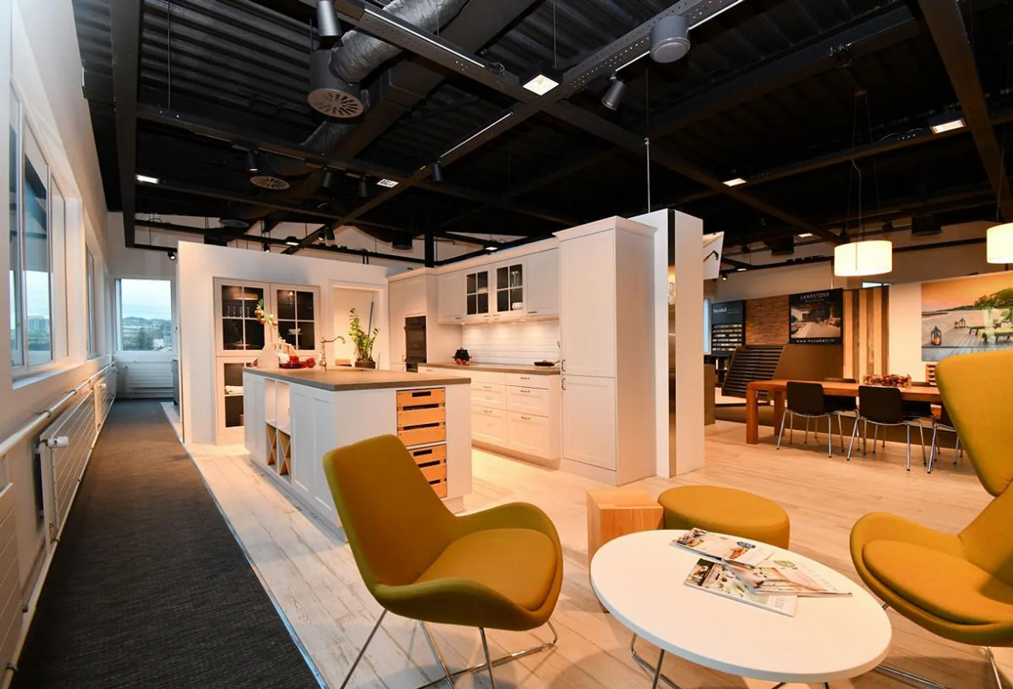 Licht. Raum. Möglichkeiten. Ihre Ausstellungsfläche in Ittigen! - Foto 6 von 13