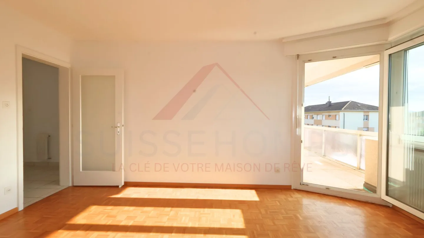 Marly - Renovated 3.5 Room Apartment with Southwest Balcony and Optional Indoor Parking - Photo 5 of 18